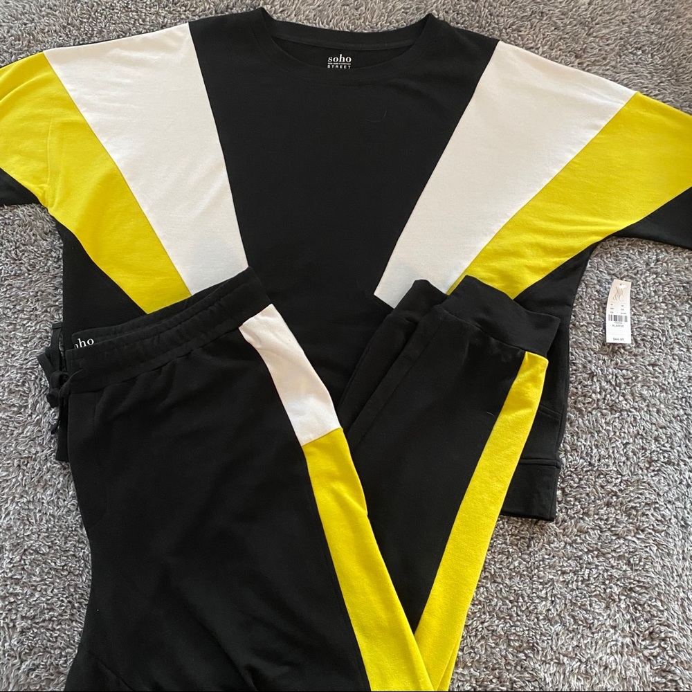 🆕New York & Company Sweatsuit🆕